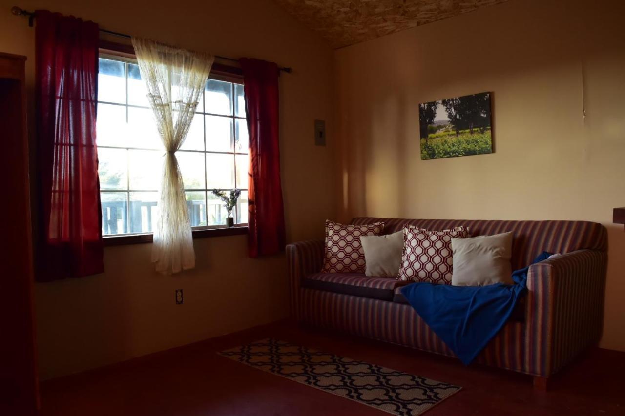 Bajo El Sol Del Valle Lodge *